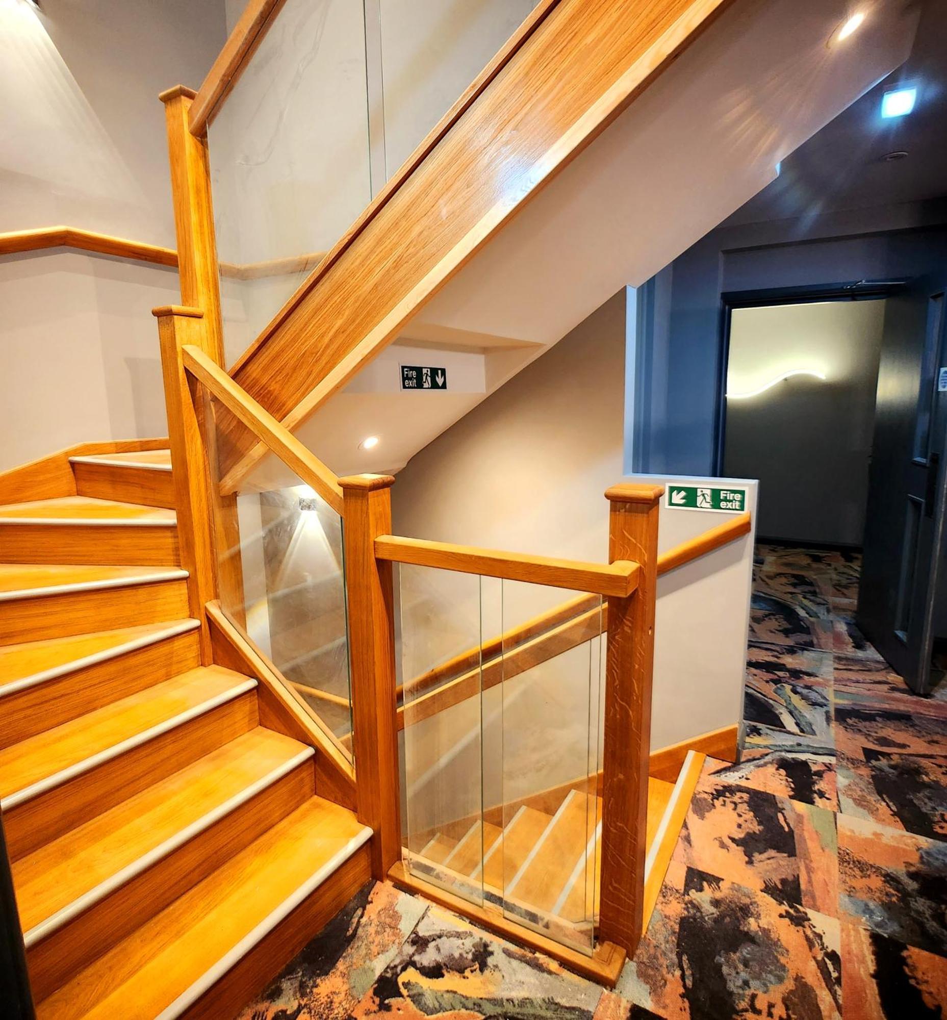 Pinnacle Suites Hotel Cowes  Exterior photo