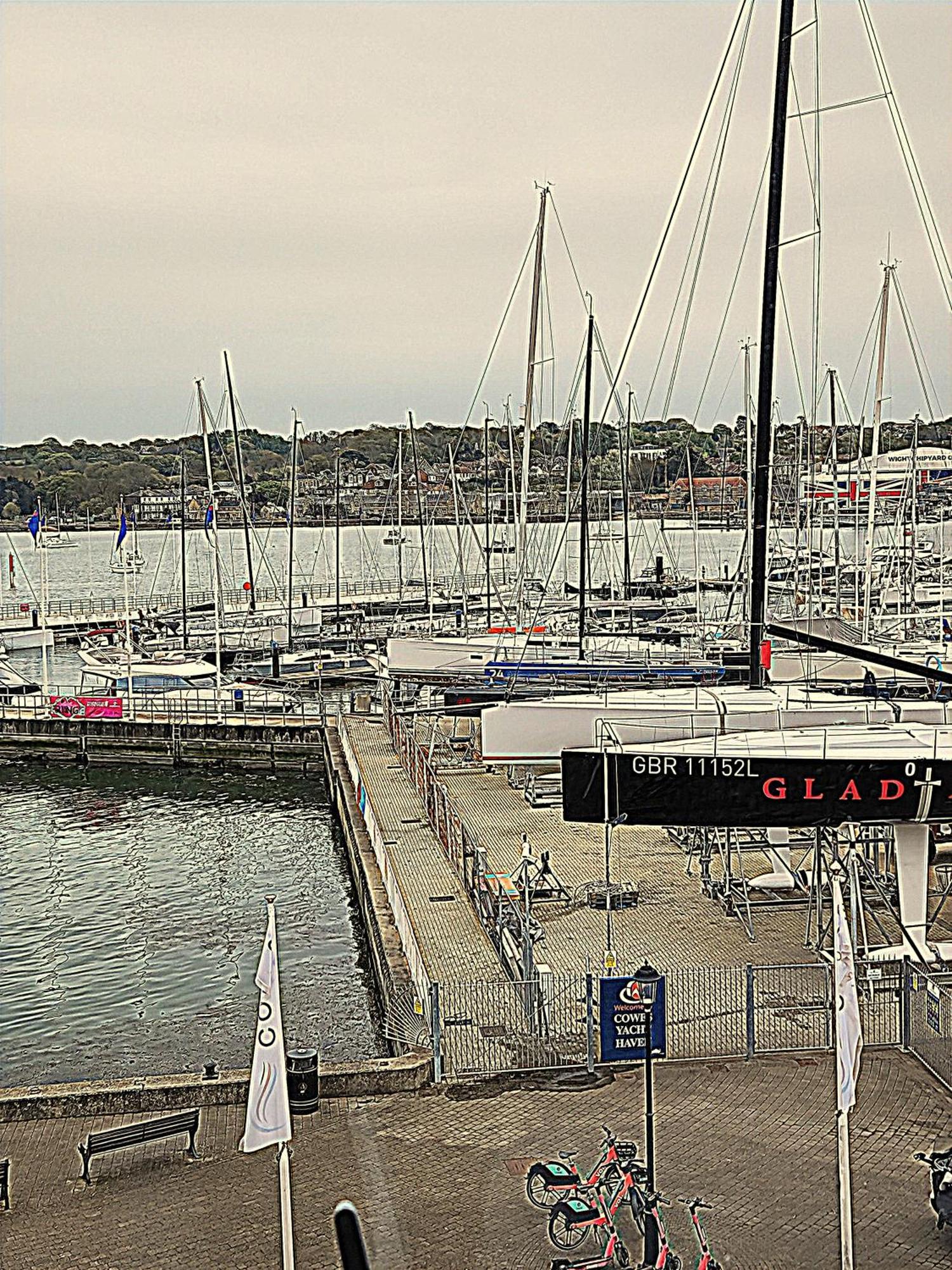 Pinnacle Suites Hotel Cowes  Exterior photo